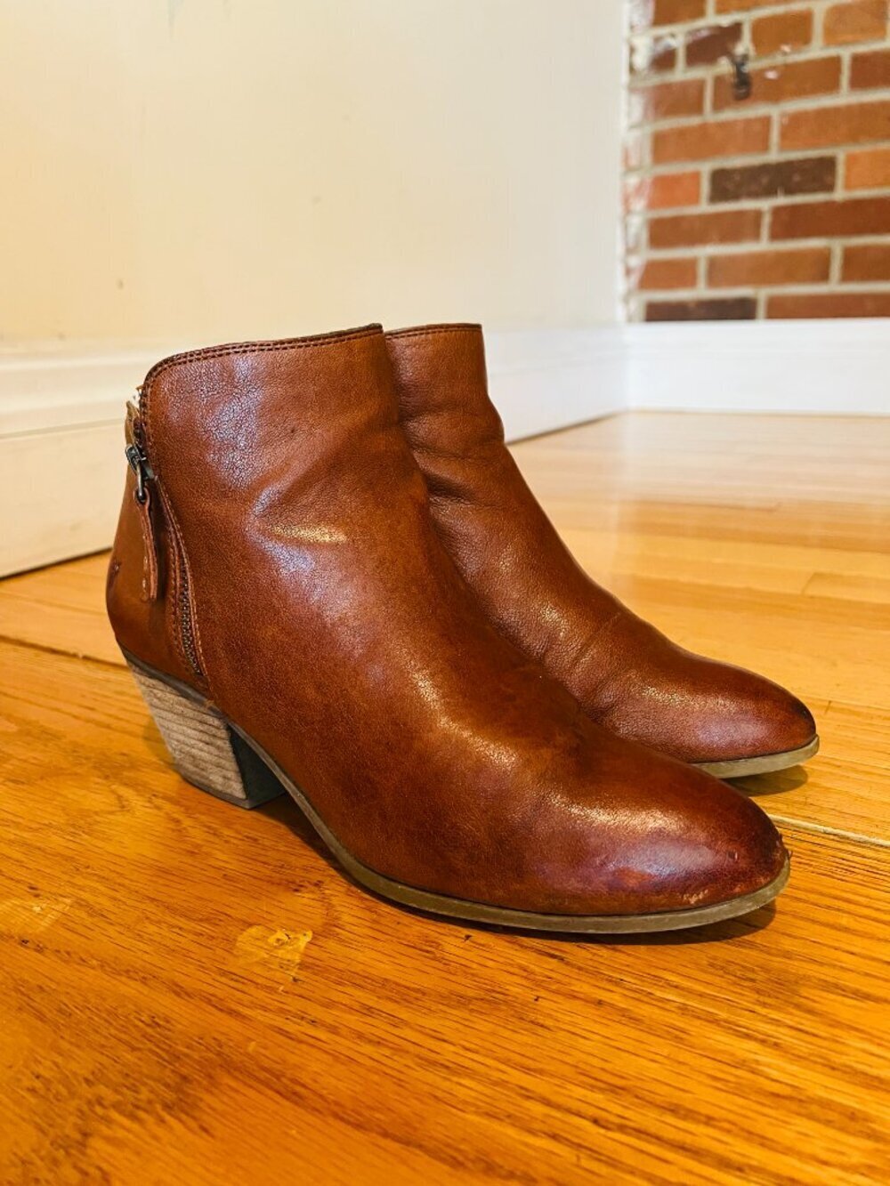 Frye Judith Zip Casual Ankle Booties Womens Size 7.5M Cognac Brown Leather - Picture 14 of 16